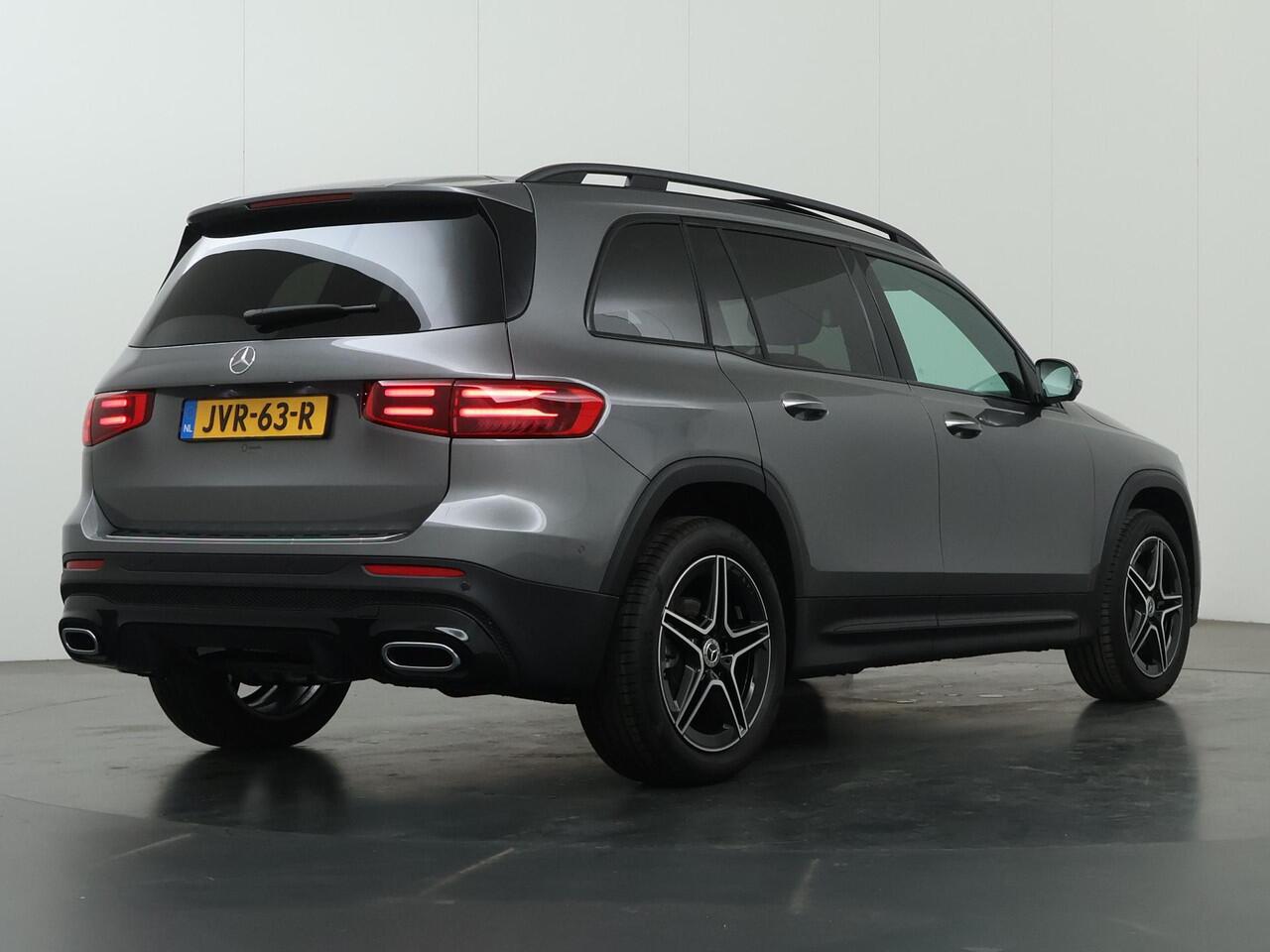 Mercedes-Benz GLB-Klasse 180 Business Solution AMG | Premium Plus | Panoramaschuifdak | Trekhaak | Winterpakket |