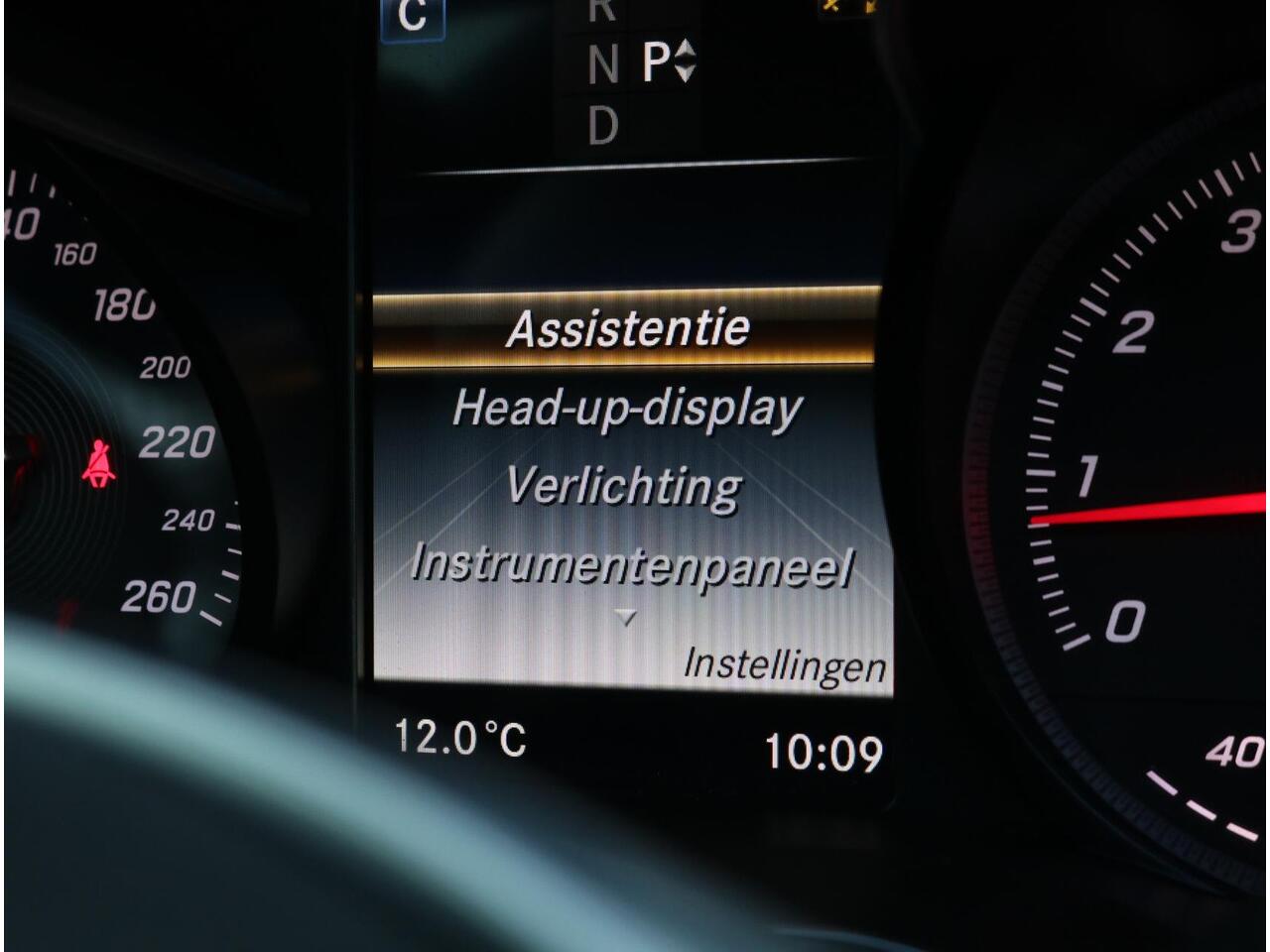 Mercedes-Benz GLC-KLASSE Coupé 250 4MATIC AMG Line | Distronic+ | Schuifdak Mercedes-Benz GLC Coupé 250 4MATIC AMG Line | Distronic | Panorama | Camera |