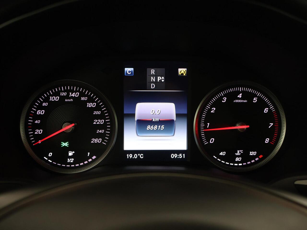 Mercedes-Benz GLC-KLASSE Coupé 250 4MATIC Business Achteruitrijcamera | Stoelverwarming | Cruise control |