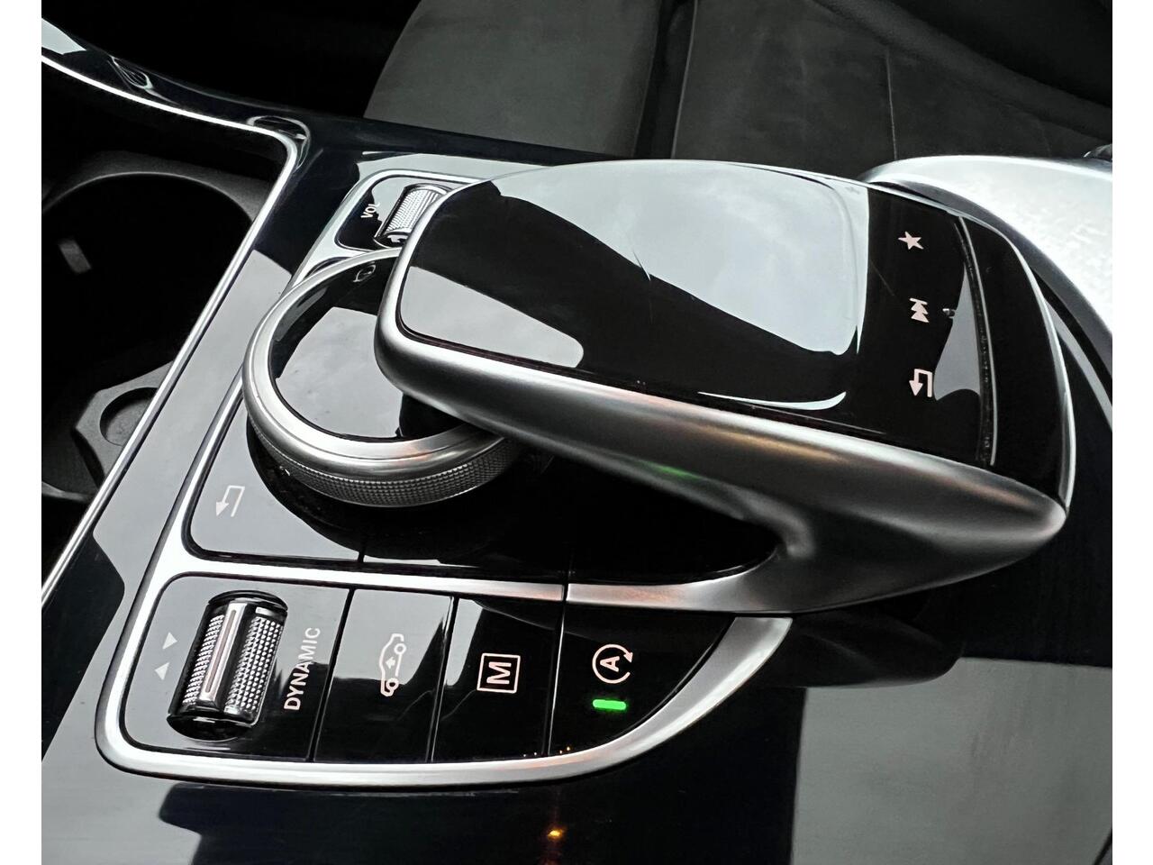 Mercedes-Benz GLC-KLASSE 300 4matic AMG Luchtvering, Distronic, Schuifdak