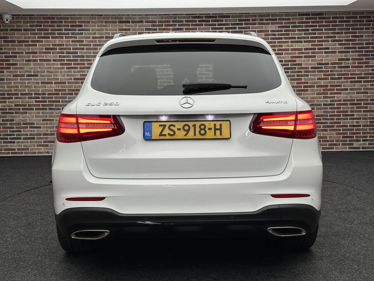 Mercedes-Benz GLC-KLASSE 250 4MATIC Business Solution AMG NL auto|Panoramadak|Dealer onderhouden