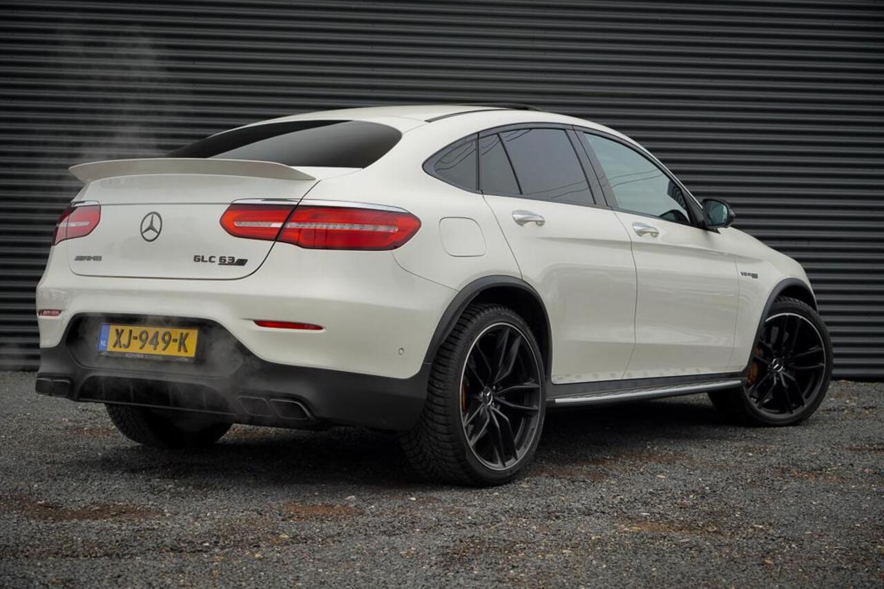 Mercedes-Benz GLC-KLASSE Coupé AMG 63 S 4MATIC+ / NL Auto / Keramisch / Performance Stoelen / Schuifdak