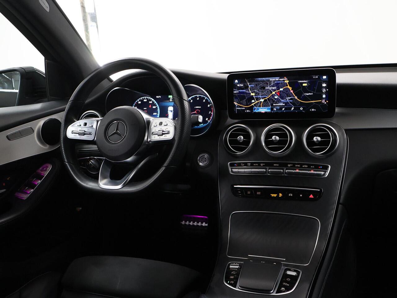 Mercedes-Benz GLC-KLASSE 200 Premium | Stoelverwarming | AMG styling | Dode hoek assistent |
