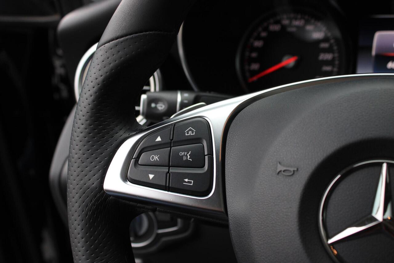 Mercedes-Benz GLC-KLASSE Coupé 250 4M AMG Schuifdak | Trekhaak | Comand | 360 Camera | Spoorpakket