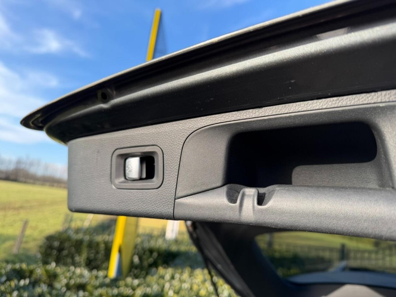 Mercedes-Benz GLC-KLASSE 250D 4Matic AMG / Pano / Burmester