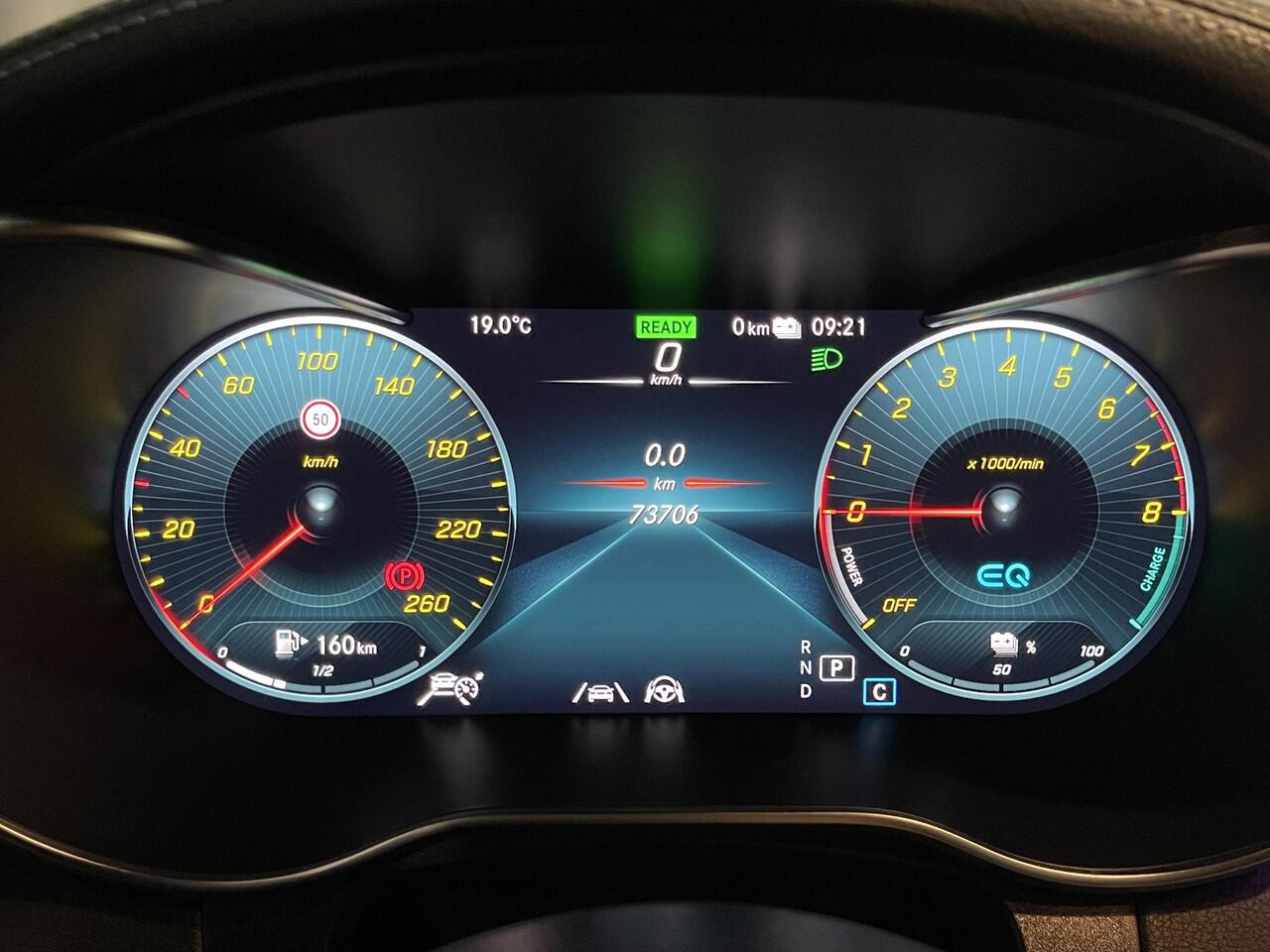 Mercedes-Benz GLC-KLASSE 300e 4MATIC AMG Line 19"/Matrix LED/Memory l+r/Trekhaak/Adaptieve cruise/Dodehoek/Sfeerverlichting/Apple Carplay & Android Auto/Stoelverwarming/Elektrische klep