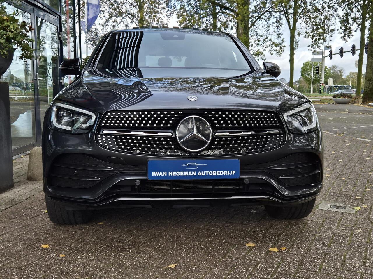 Mercedes-Benz GLC-KLASSE Coupé AMG 300e 4MATIC | Schuif / kanteldak | Wegkl. Trekhaak | Navigatie | Parkeersensoren + Camera | Cruise Control | 20inch