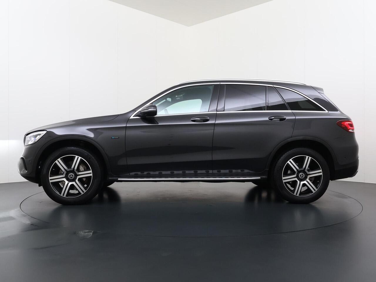 Mercedes-Benz GLC-KLASSE 300e 4MATIC Business Solution AMG | PANO DAK | BURMESTER | DITRONIC+ | 360 CAMERA | ELECTR STOELEN MET GEHEUGEN | APPLE CARPLAY/ANDROID AUTO |