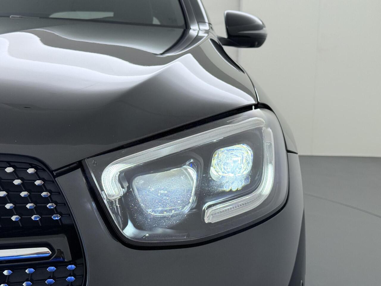 Mercedes-Benz GLC-KLASSE 200 AMG Styling Trekhaak Multibeam Led MBUX Carplay ACC 360 Camera Sfeerverlichting