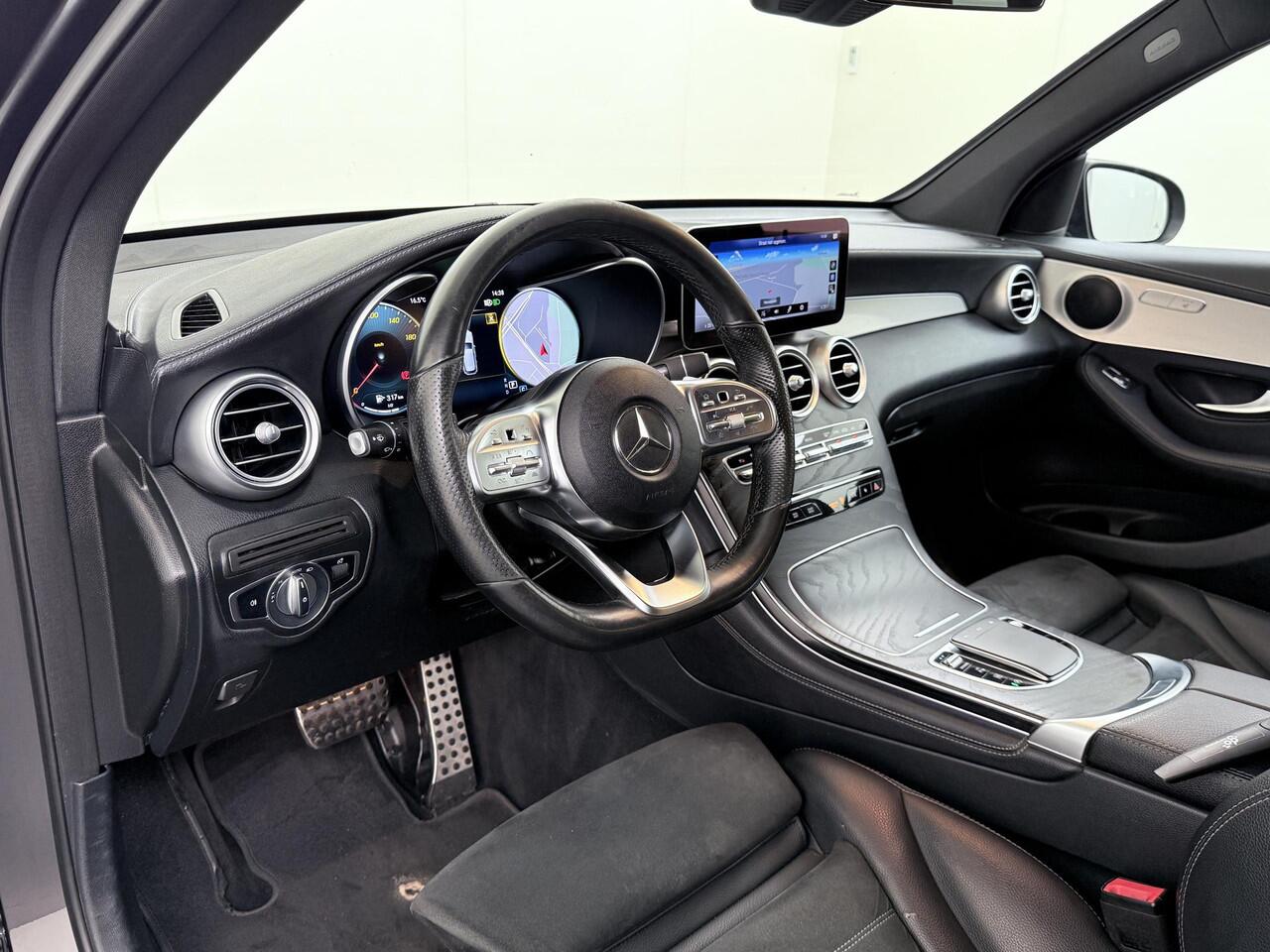 Mercedes-Benz GLC-KLASSE 200 AMG Styling Trekhaak Multibeam Led MBUX Carplay ACC 360 Camera Sfeerverlichting