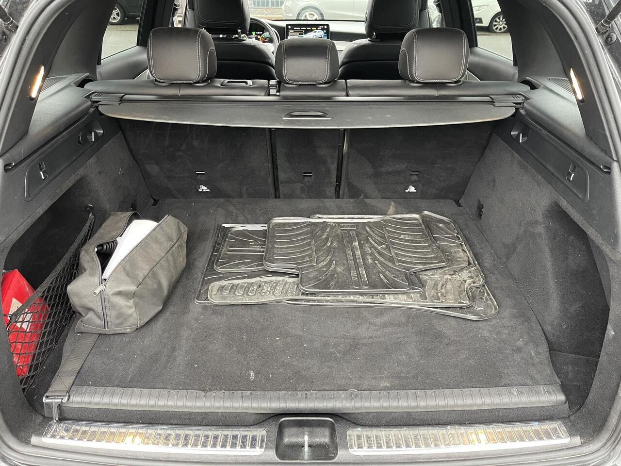 Mercedes-Benz GLC-KLASSE 300e 4MATIC 19"/Leder + massage + memory/Panoramadak/Dodehoek/Adaptieve cruise/Burmester/Matrix LED/Apple Carplay & Android Auto/Stoelverwarming/Elektrische klep