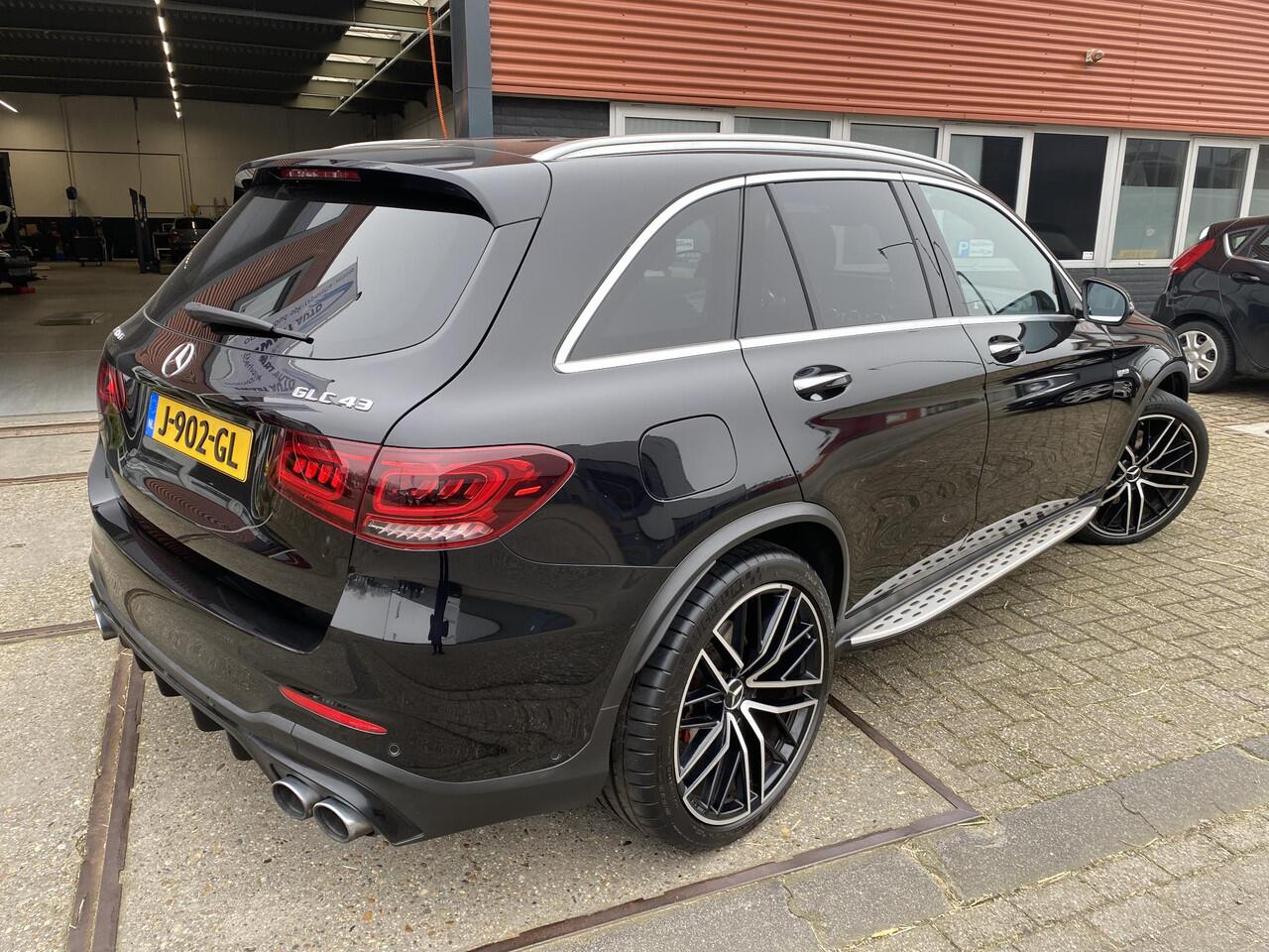 Mercedes-Benz GLC-KLASSE AMG 43 4MATIC Premium Plus Facelift | Headup display | 21 Inch AMG velgen | Panorama dak | Sportpack | Sportuitlaat |