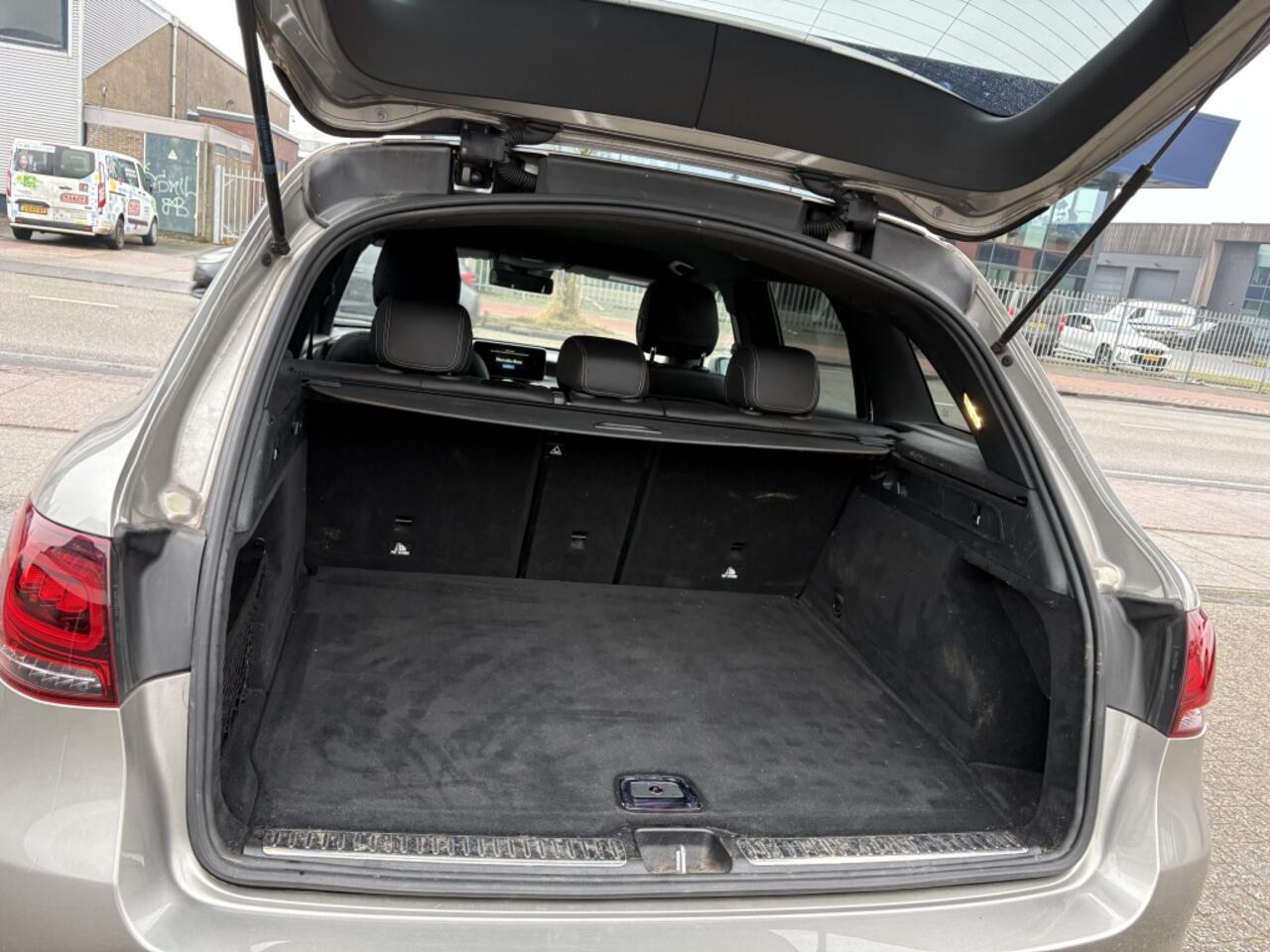 Mercedes-Benz GLC-KLASSE 200 Premium AMG-line