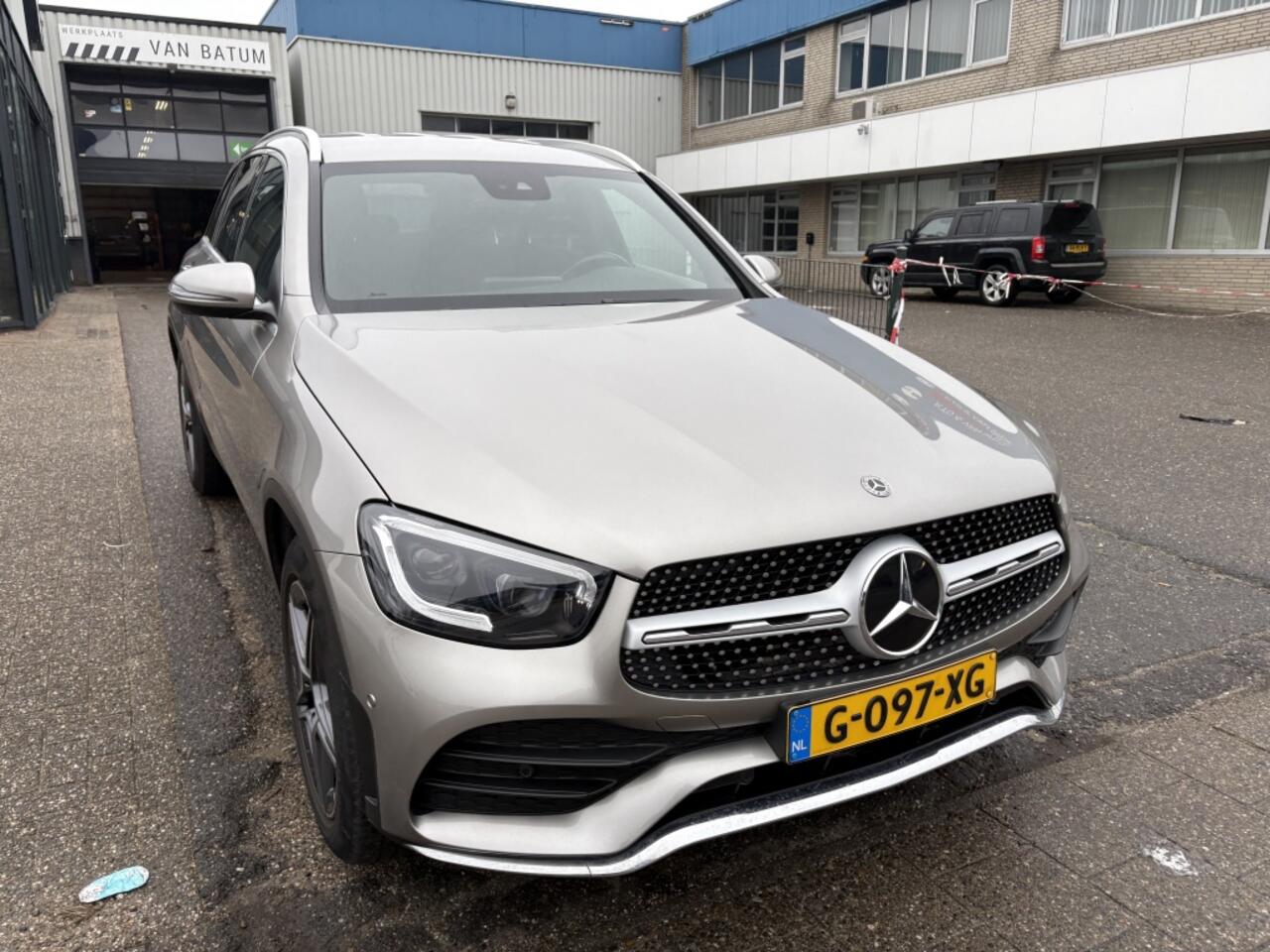 Mercedes-Benz GLC-KLASSE 200 Premium AMG-line