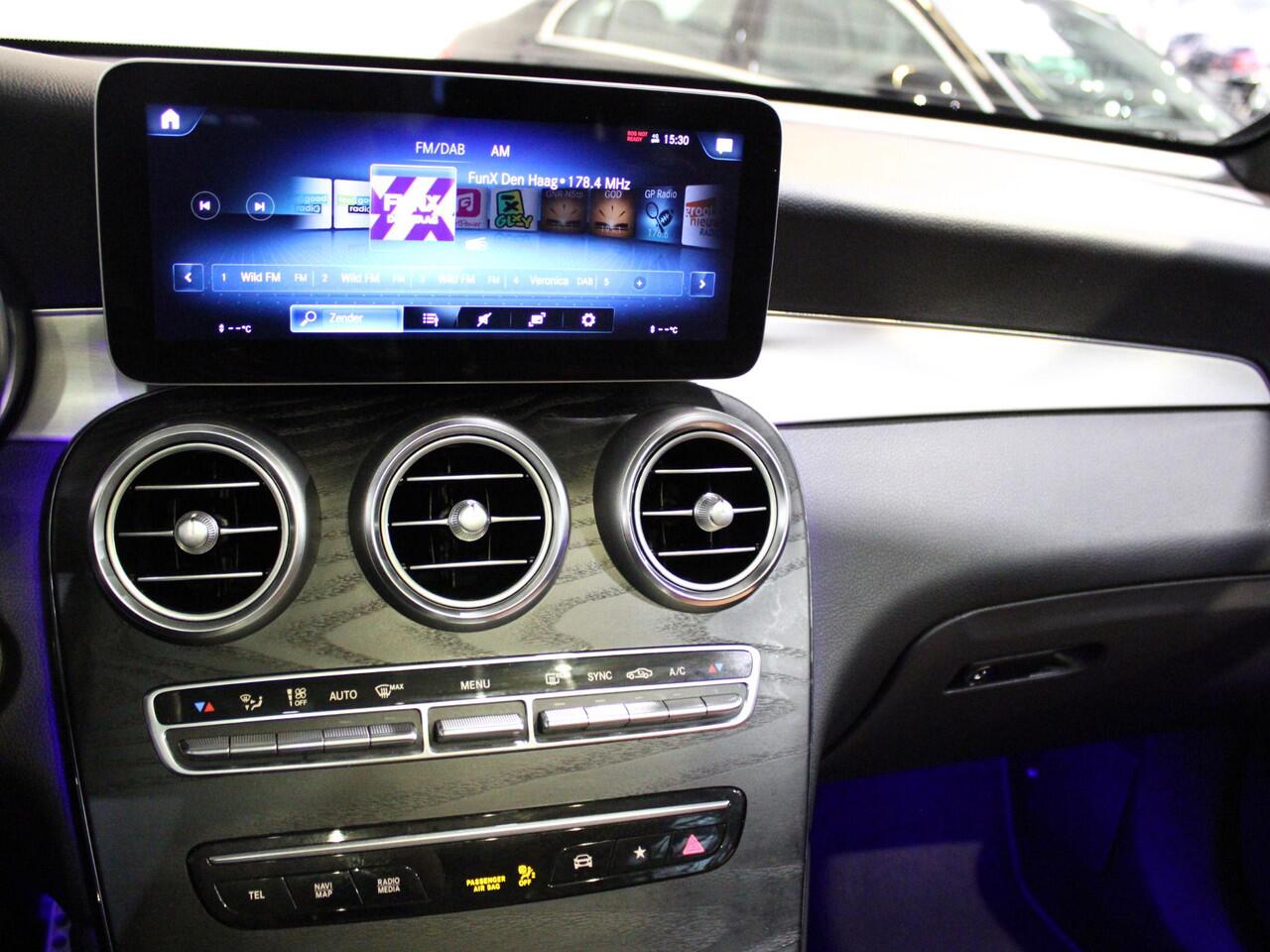 Mercedes-Benz GLC-KLASSE 200 Premium Plus Panorama dak