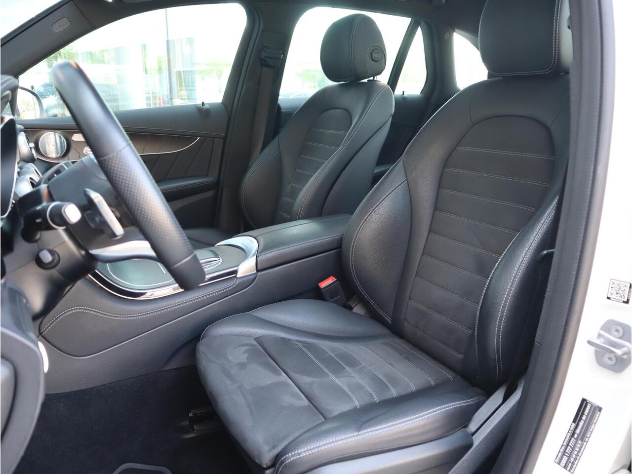 Mercedes-Benz GLC-KLASSE 300e 4MATIC AMG line | Panoramadak | Burmester | Memory Seats | Camera | Navigatie | Automaat