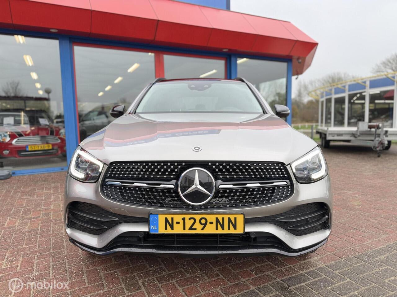 Mercedes-Benz GLC-KLASSE 300e 4MATIC AMG BURMESTER PANO MASSAGE STOELVERWARMING/VERKOELING