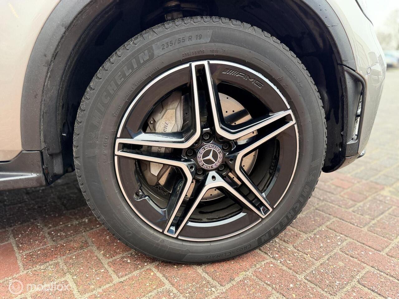 Mercedes-Benz GLC-KLASSE 300e 4MATIC AMG BURMESTER PANO MASSAGE STOELVERWARMING/VERKOELING