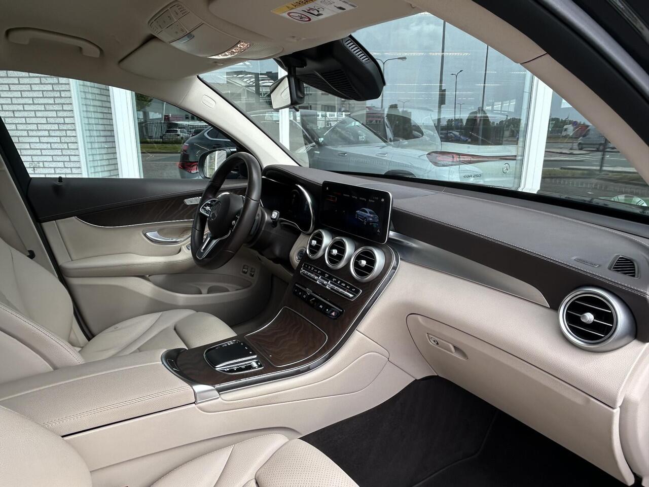 Mercedes-Benz GLC-KLASSE Coupé 300e 4MATIC AMG | Beige Leder | Trekhaak