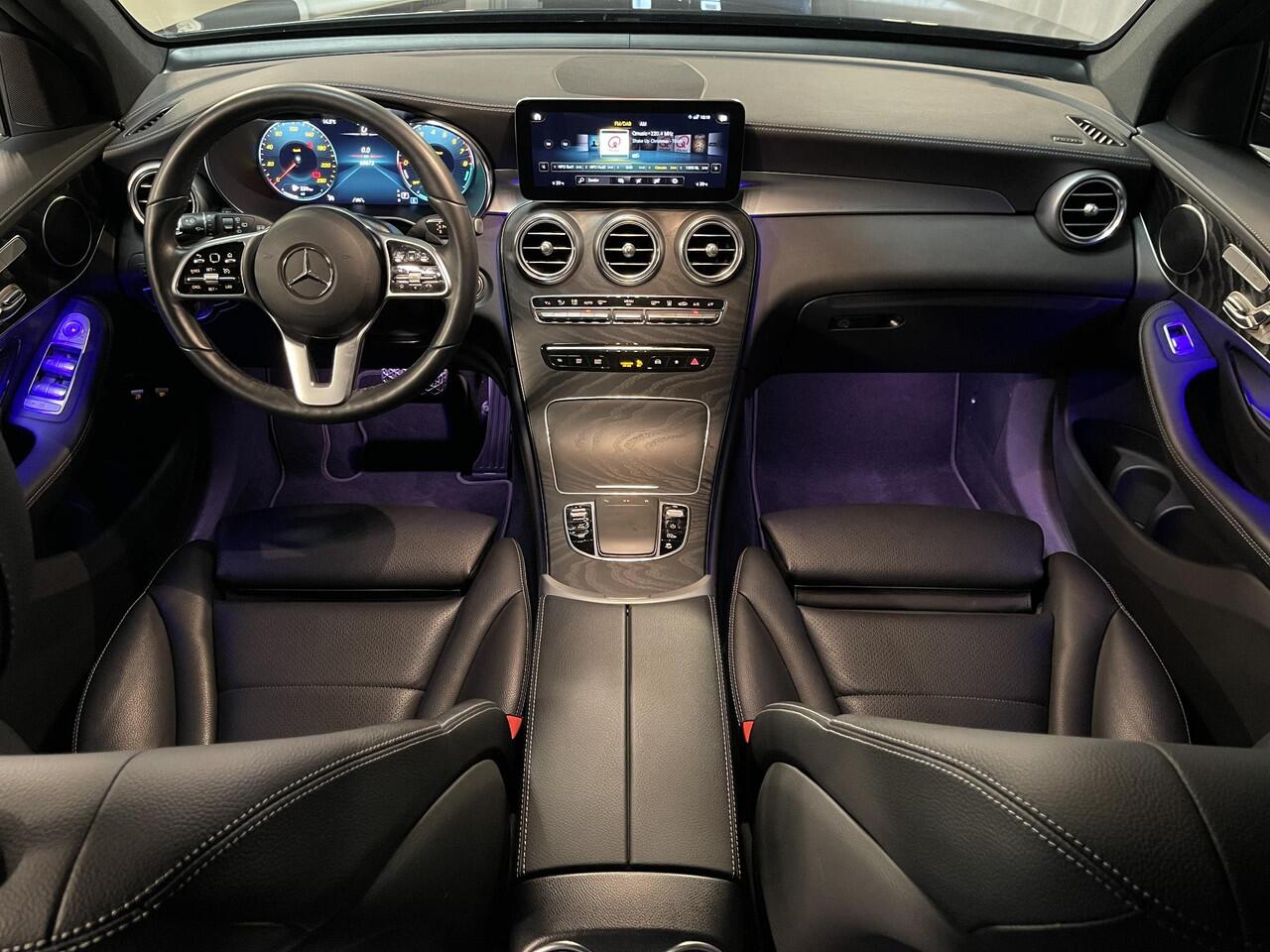 Mercedes-Benz GLC-KLASSE 300e 4MATIC 19"/Leder + memory/Stoel + stuurverwarming/Trekhaak/Camera/Dodehoek/Keyless/Apple Carplay & Android Auto