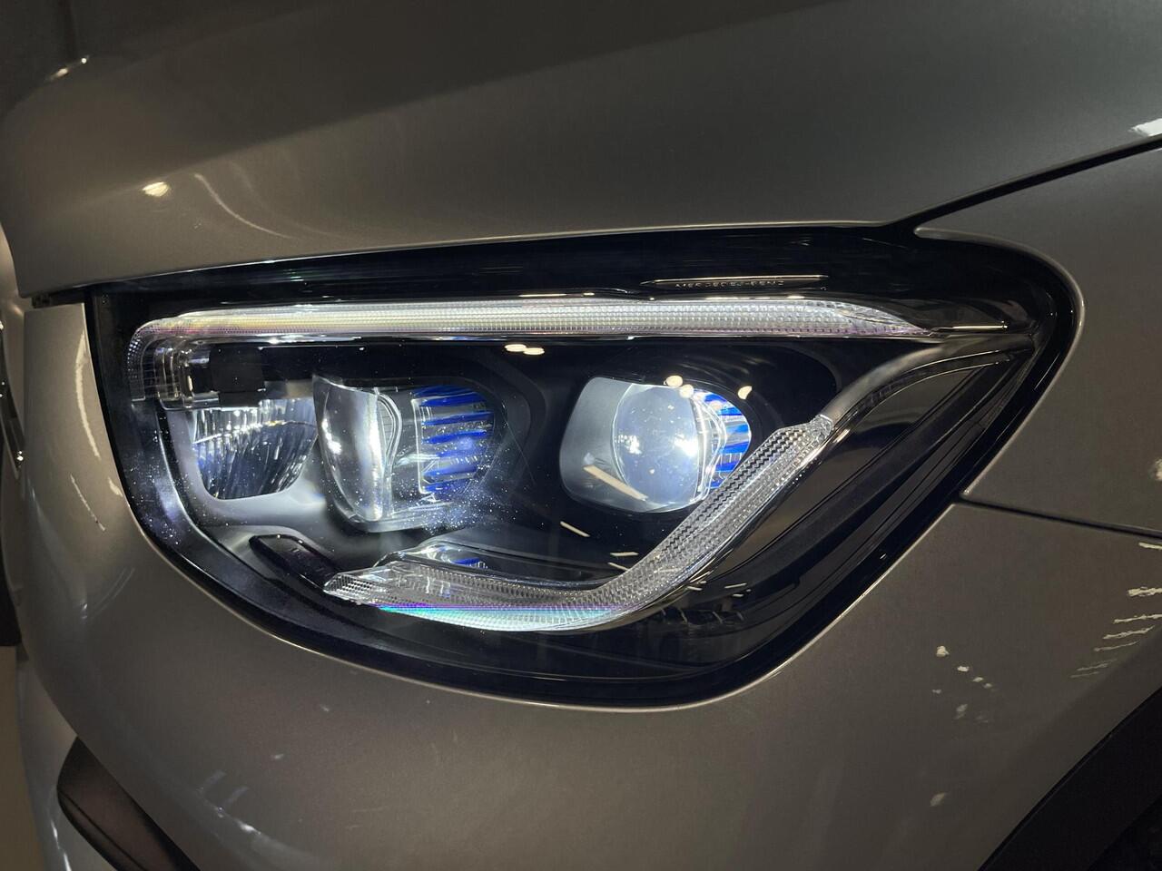 Mercedes-Benz GLC-KLASSE 300e 4MATIC AMG Line 19"/Panoramadak/Dodehoek/Adaptieve cruise/Keyless/Burmester/Matrix LED/Apple Carplay & Android Auto/Stoelverwarming/Elektrische klep