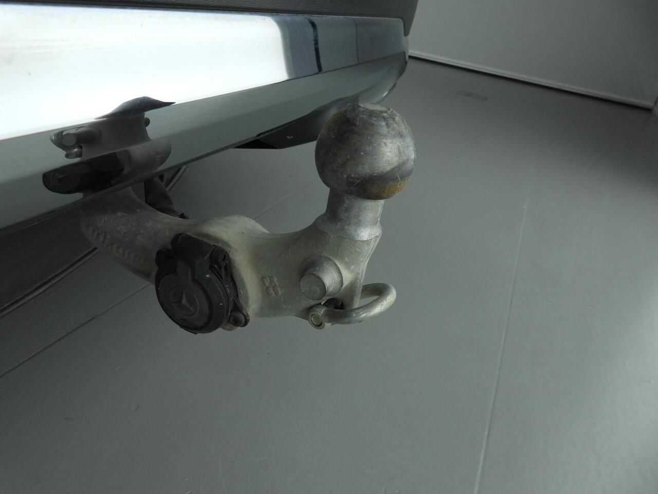 Mercedes-Benz GLC-KLASSE 300e 4MATIC Business Solution Luxury | Trekhaak | Burmester | Pano | Leder