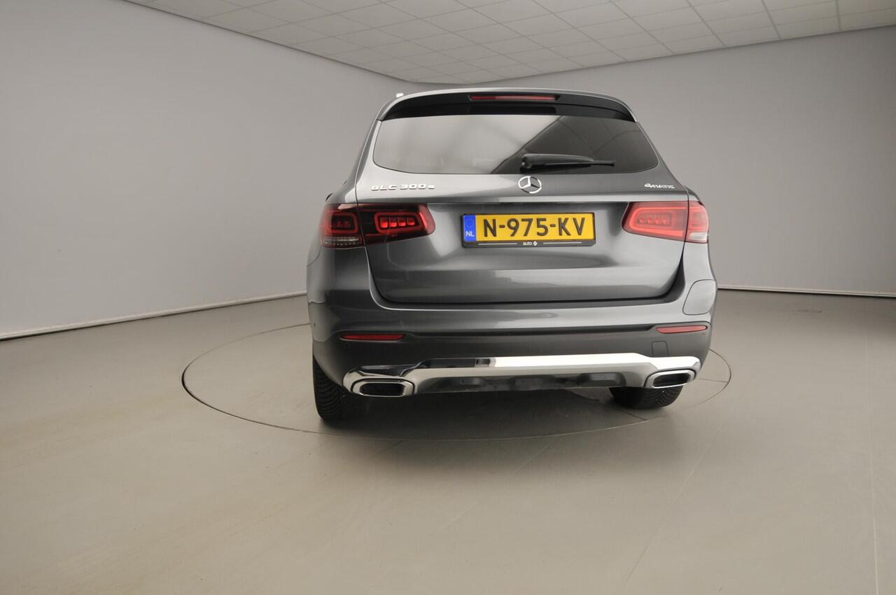 Mercedes-Benz GLC-KLASSE 300e 4MATIC Business Solution Luxury | Trekhaak | Burmester | Pano | Leder