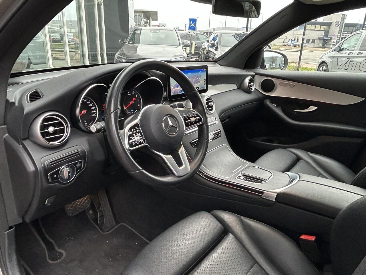 Mercedes-Benz GLC-KLASSE Coupé 300e 4MATIC Schuifdak | Trekhaak | Distronic+