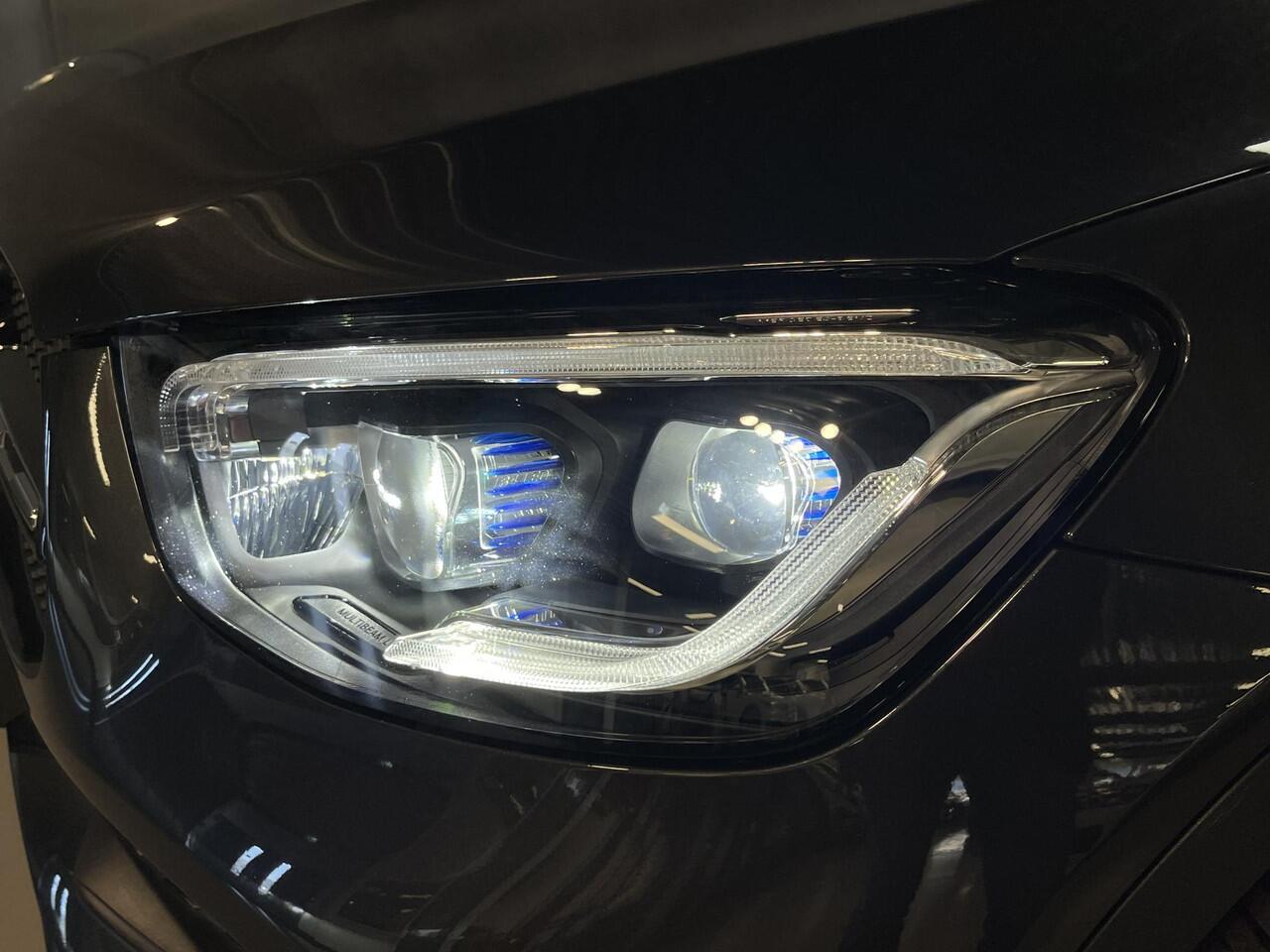 Mercedes-Benz GLC-KLASSE 300e 4MATIC AMG Line 20"/Luchtvering/Adaptieve cruise/Burmester/Matrix LED/Apple Carplay & Android Auto/Stoelverwarming/Elektrische klep