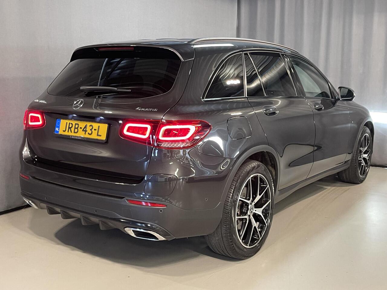 Mercedes-Benz GLC-KLASSE 300e 4MATIC AMG Line 20"/Luchtvering/Adaptieve cruise/Burmester/Matrix LED/Apple Carplay & Android Auto/Stoelverwarming/Elektrische klep
