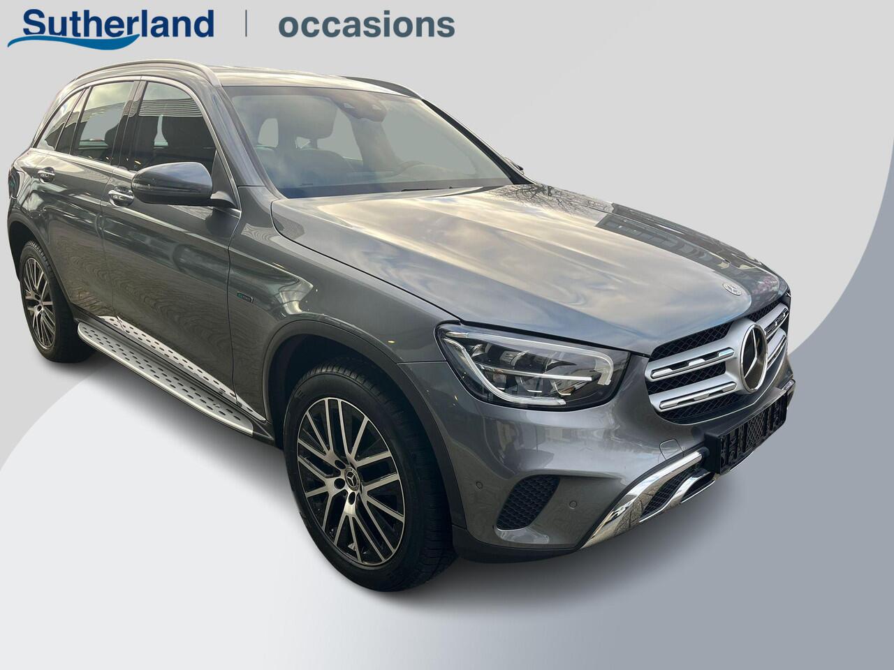 Mercedes-Benz GLC-KLASSE 300e 4MATIC 320pk PHEV | Trekhaak | 19 inch | Stoelverwarming | Adaptive cruise control | Achteruitrijcamera | Elektrisch verstelbare stoelen | Elektrsich verstelbare stoelen | 2 bandensets