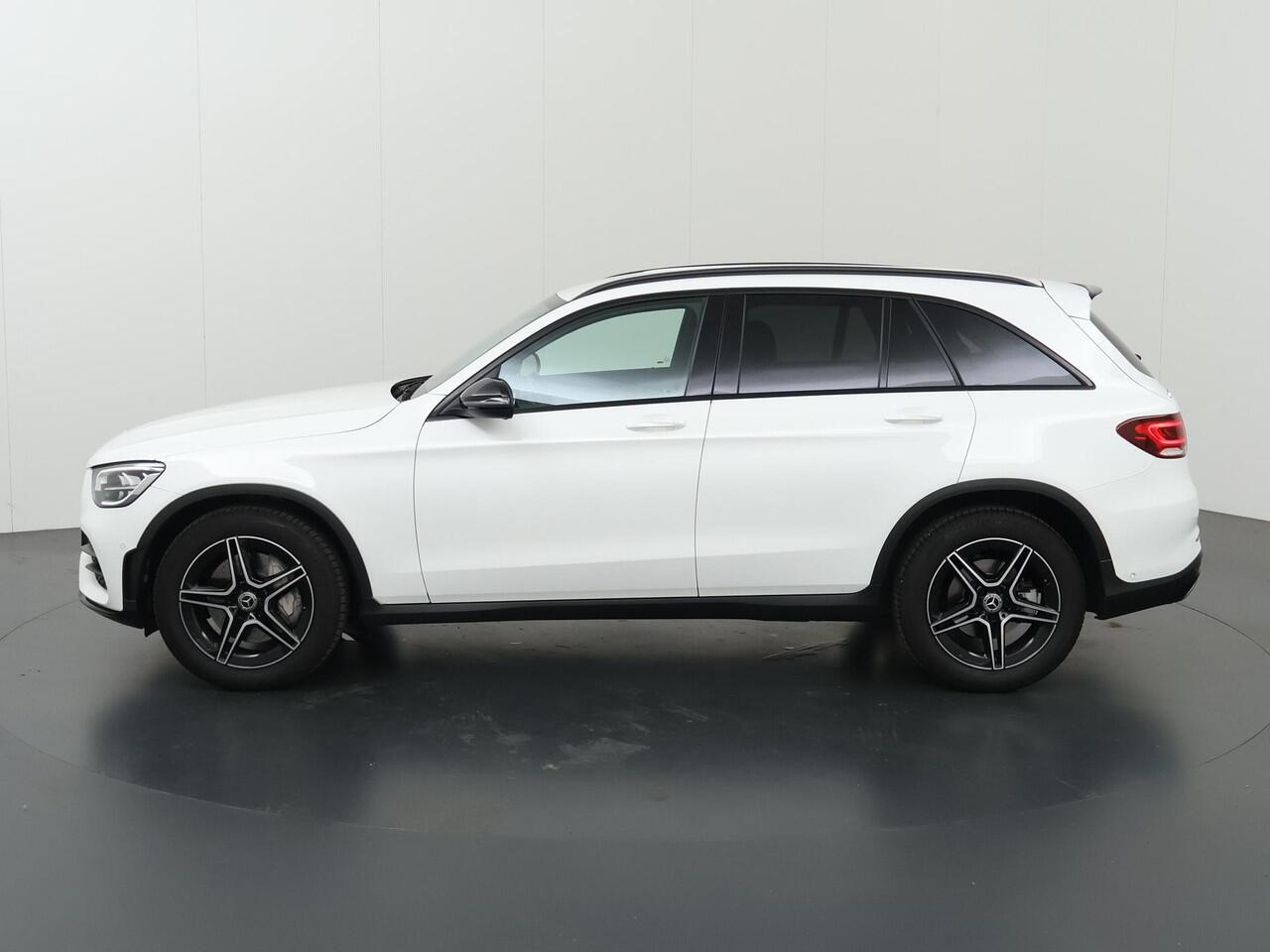 Mercedes-Benz GLC-KLASSE 200 4MATIC Advantage | Night | 19" lichtmetalen velgen | Stoelverwarming |