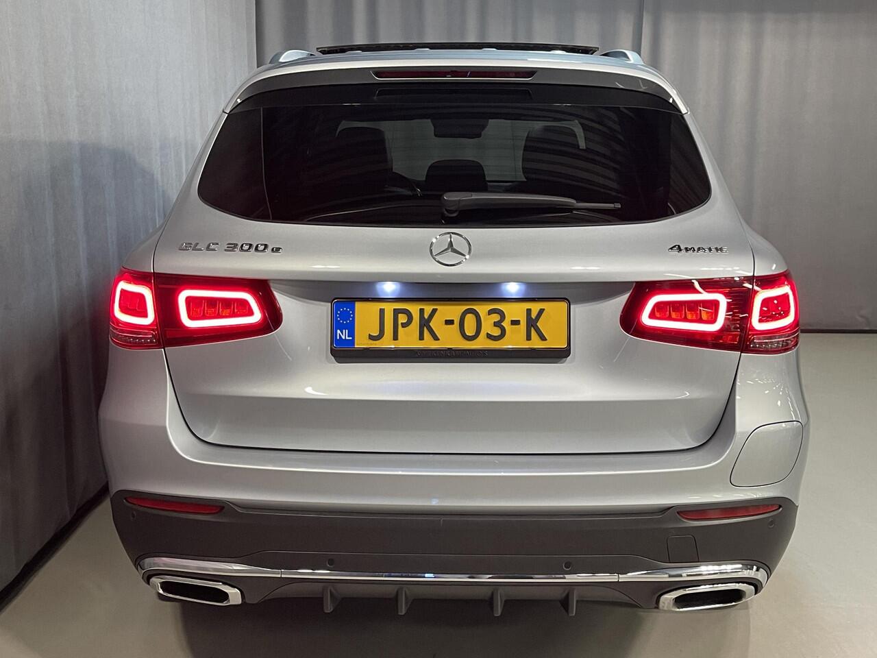 Mercedes-Benz GLC-KLASSE 300e 4MATIC AMG Line 19"/Panoramadak/Dodehoek/Adaptieve cruise/Keyless/Burmester/Matrix LED/Apple Carplay & Android Auto/Stoelverwarming/Elektrische klep