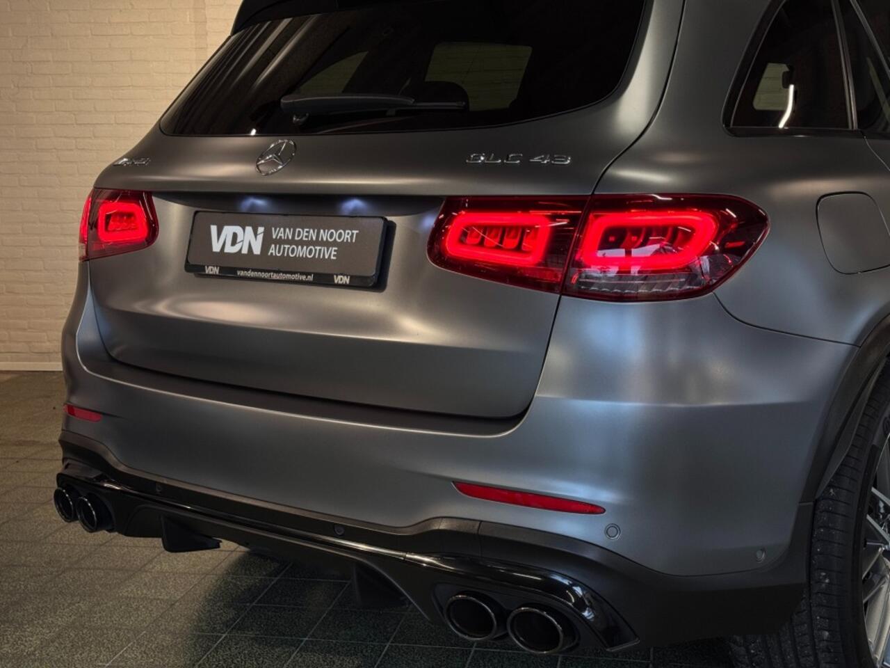 Mercedes-Benz GLC-KLASSE AMG 43 4MATIC Premium Luchtvering Perf Uitlaat Kuipstoel Pano 21''