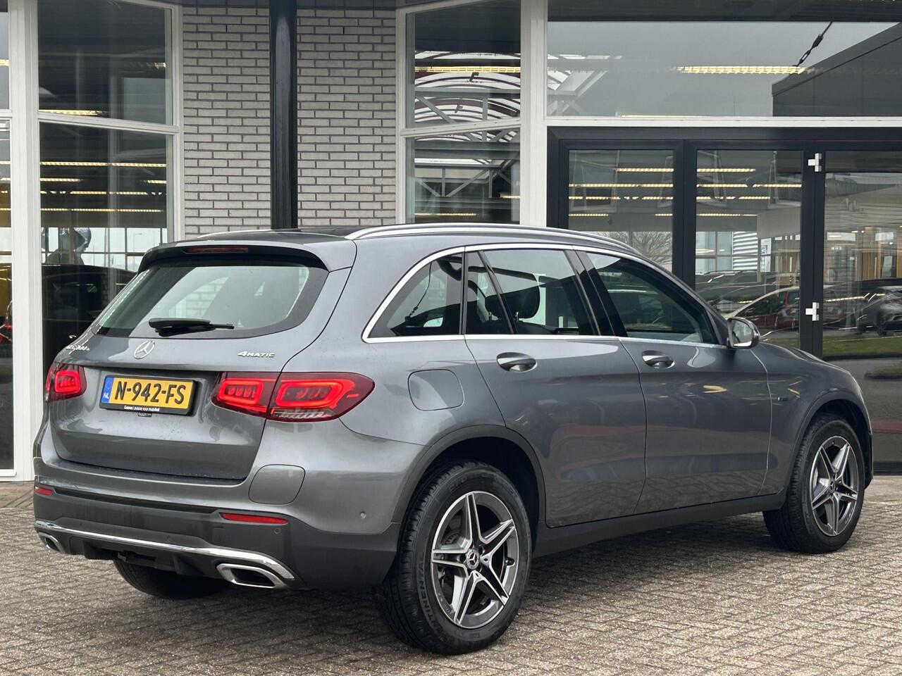 Mercedes-Benz GLC-KLASSE 300e 4MATIC AMG | Trekhaak | Panoramadak