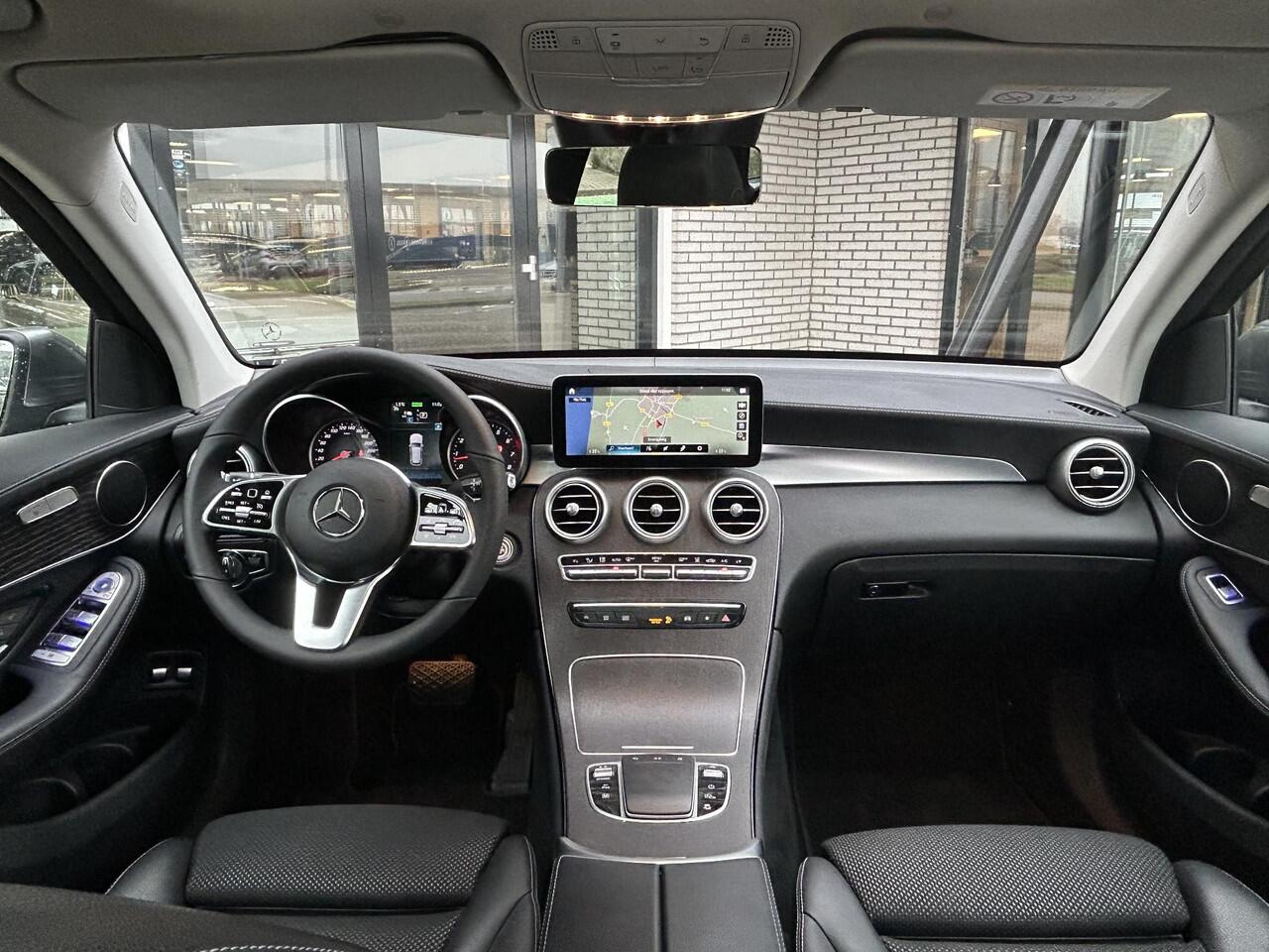 Mercedes-Benz GLC-KLASSE 300e 4MATIC AMG | Trekhaak | Panoramadak