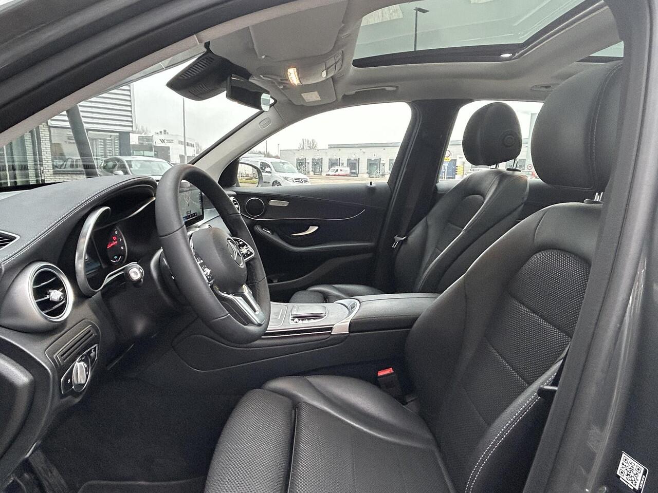 Mercedes-Benz GLC-KLASSE 300e 4MATIC AMG | Trekhaak | Panoramadak