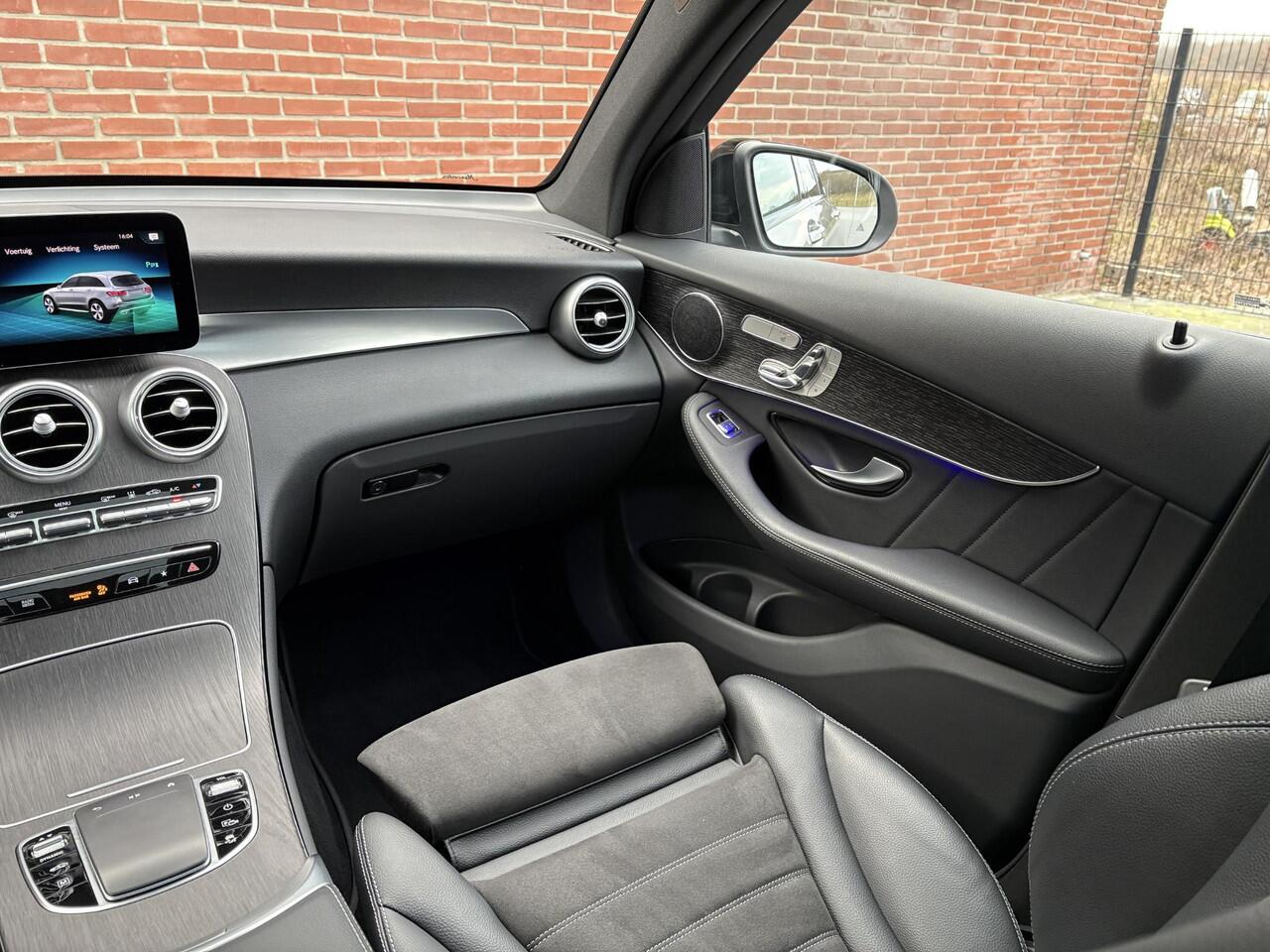 Mercedes-Benz GLC-KLASSE 300e 4MATIC AMG | luchtvering | Memory |