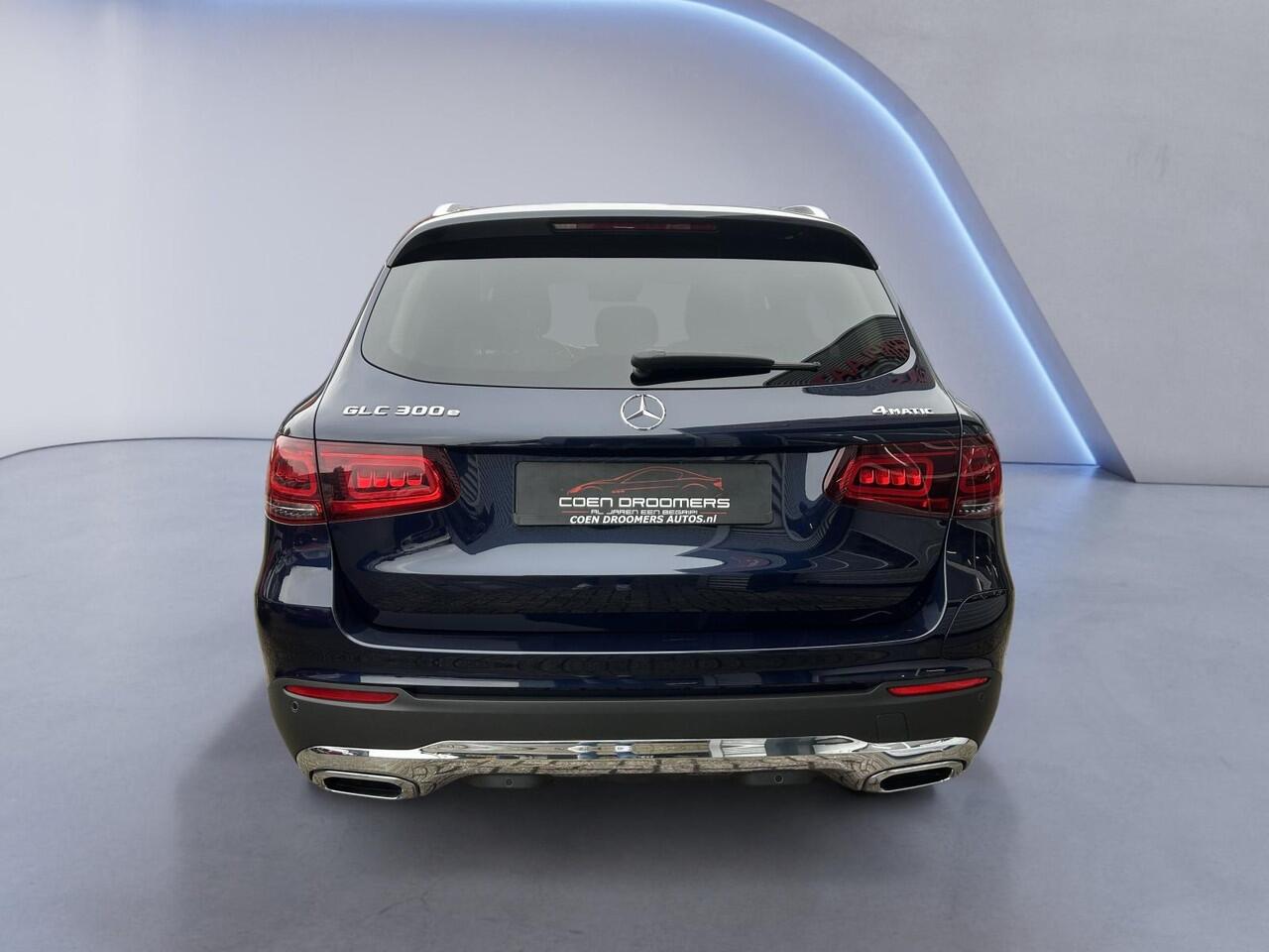 Mercedes-Benz GLC-KLASSE 300e 4MATIC /Apple Carplay/Camera achter/Elektr. trekhaak/Elektr. stoelen leder/Stoelverw./Head up/Cruise adaptief/Climate/Park.sens./(MET GARANTIE*)