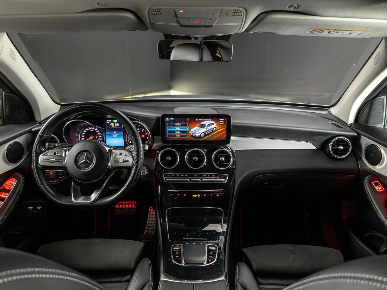 Mercedes-Benz GLC-KLASSE 300e 4MATIC Line: AMG | Panorama dak | Trekhaak