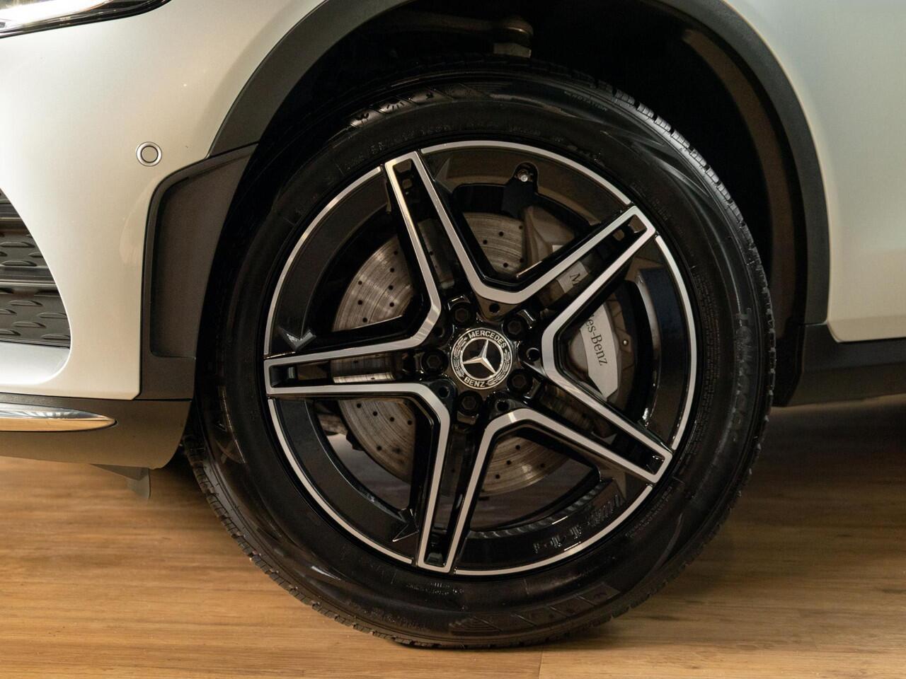 Mercedes-Benz GLC-KLASSE 300e 4MATIC Line: AMG | Panorama dak | Trekhaak