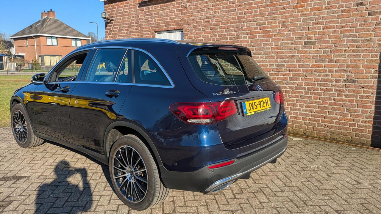 Mercedes-Benz GLC-KLASSE 300e 4MATIC Premium Plus - AMG - trekhaak