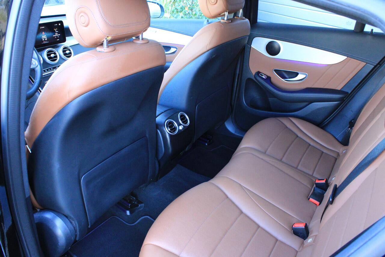 Mercedes-Benz GLC-KLASSE Coupé 300e 4M AMG Schuifdak | Trekhaak | Bruin Leder | 360 Camera | Night | 21" AMG Velgen | BTW