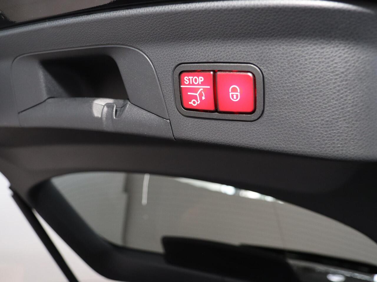 Mercedes-Benz GLC-KLASSE Coupé 300e 4MATIC Business Solution AMG | Night | Panoramadak | 360 graden camera | Stoelverwarming | Widescreen | Sfeerverlichting | Alarm |