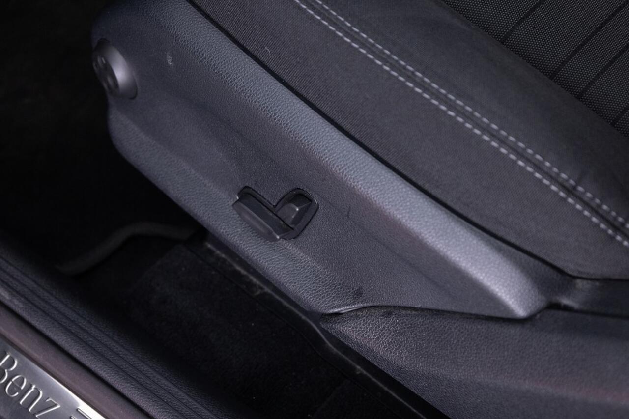 Mercedes-Benz GLC-KLASSE 300 de 4MATIC Business Solution Automaat | Full LED | Trekhaak | PHEV