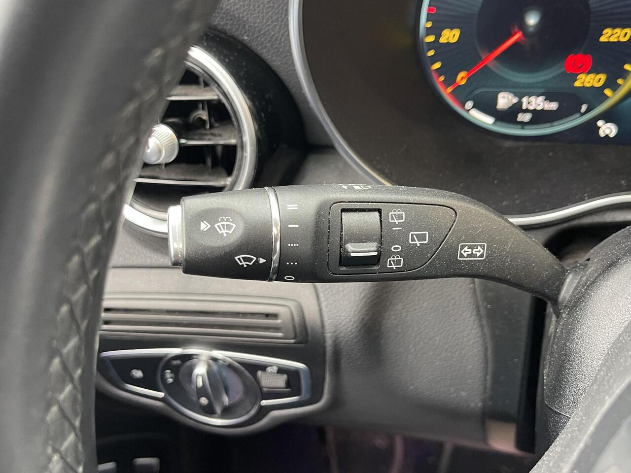 Mercedes-Benz GLC-KLASSE 300e 4MATIC Premium Plus AMG Line 19"/Panoramadak/Keyless/360 camera/Sfeerverlichting/Apple Carplay & Android Auto/Stoelverwarming/Elektrische klep