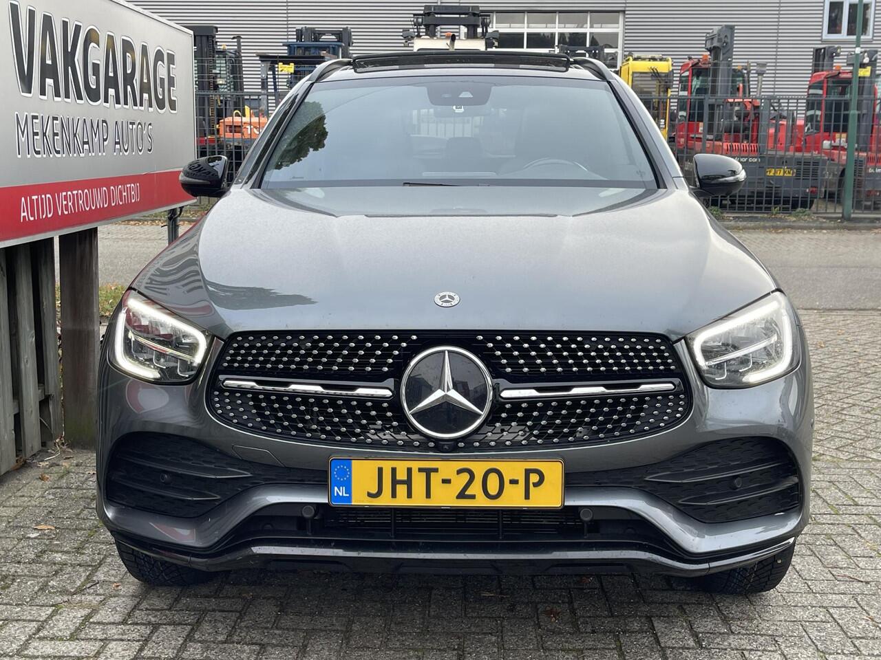 Mercedes-Benz GLC-KLASSE 300e 4MATIC Premium Plus AMG Line 19"/Panoramadak/Keyless/360 camera/Sfeerverlichting/Apple Carplay & Android Auto/Stoelverwarming/Elektrische klep