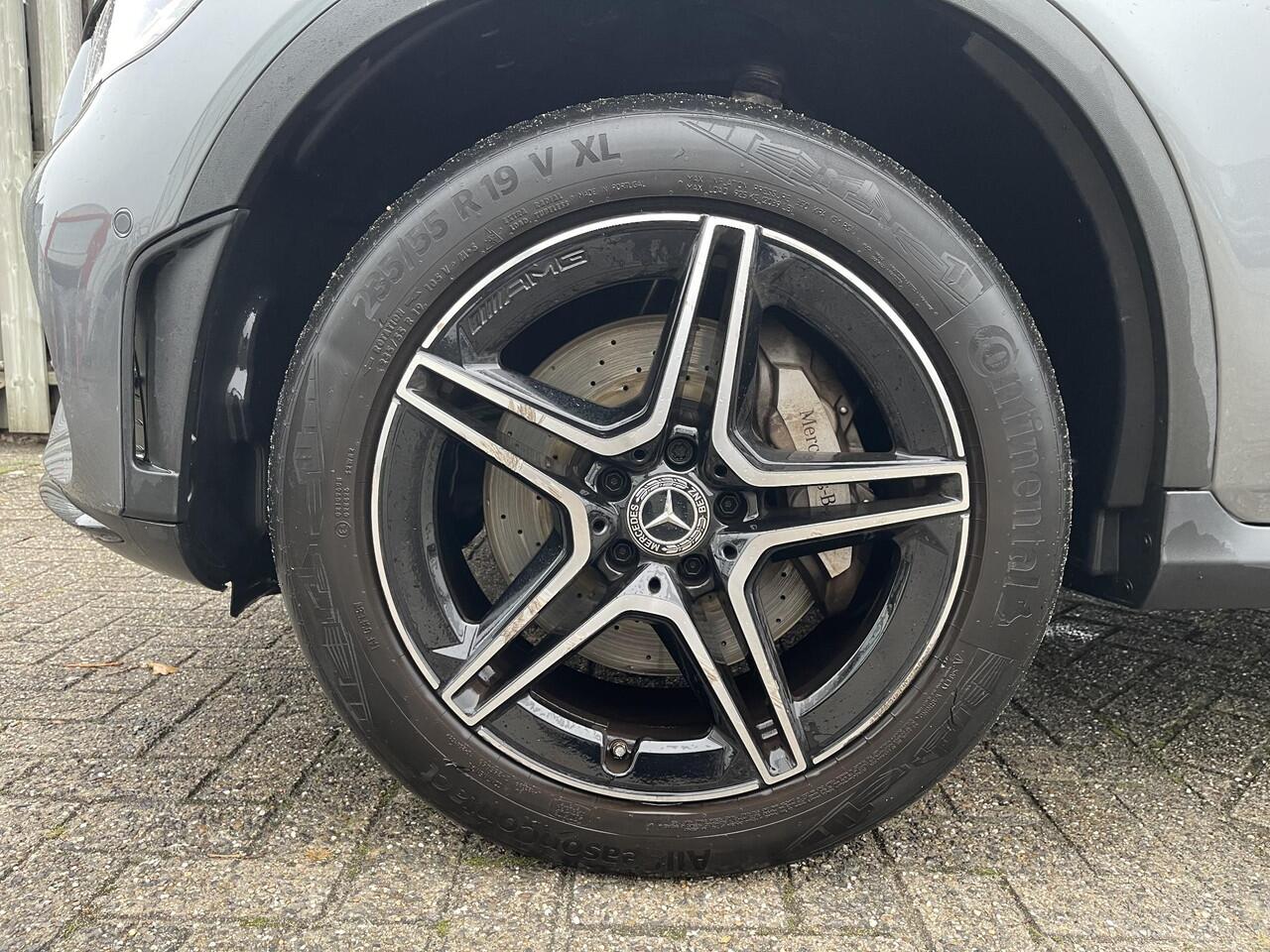 Mercedes-Benz GLC-KLASSE 300e 4MATIC Premium Plus AMG Line 19"/Panoramadak/Keyless/360 camera/Sfeerverlichting/Apple Carplay & Android Auto/Stoelverwarming/Elektrische klep