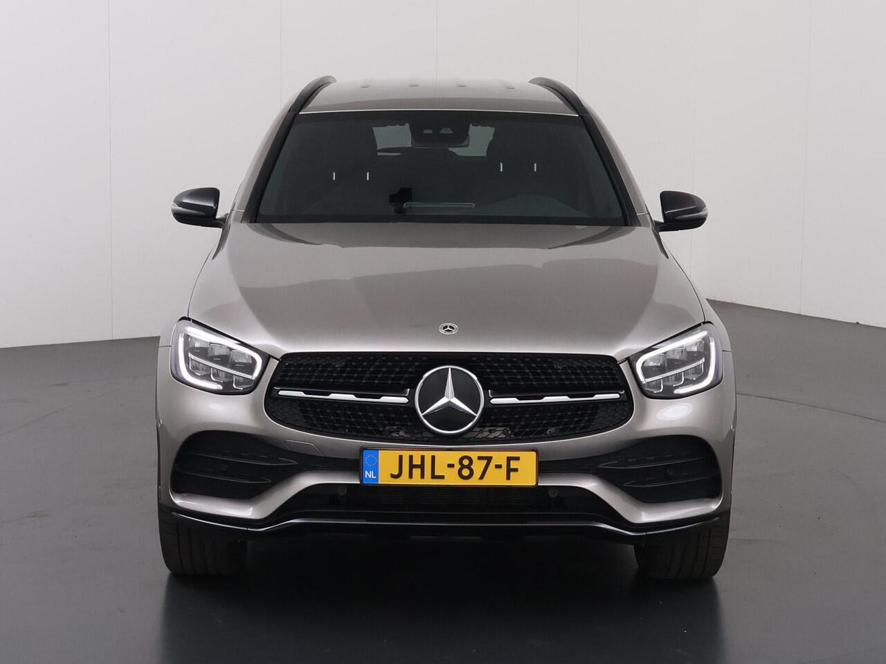 Mercedes-Benz GLC-KLASSE 300e 4MATIC Business Solution AMG | Night pakket | Elektrische trekhaak | Apple carplay/Android auto | Advanced audio | Sfeerverlichting