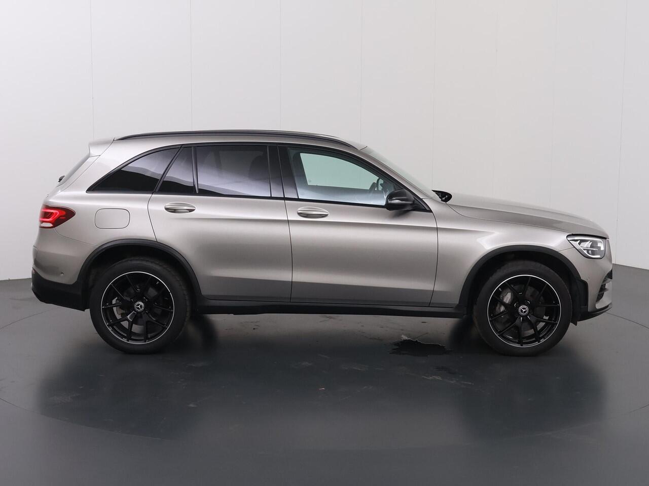 Mercedes-Benz GLC-KLASSE 300e 4MATIC Business Solution AMG | Night pakket | Elektrische trekhaak | Apple carplay/Android auto | Advanced audio | Sfeerverlichting